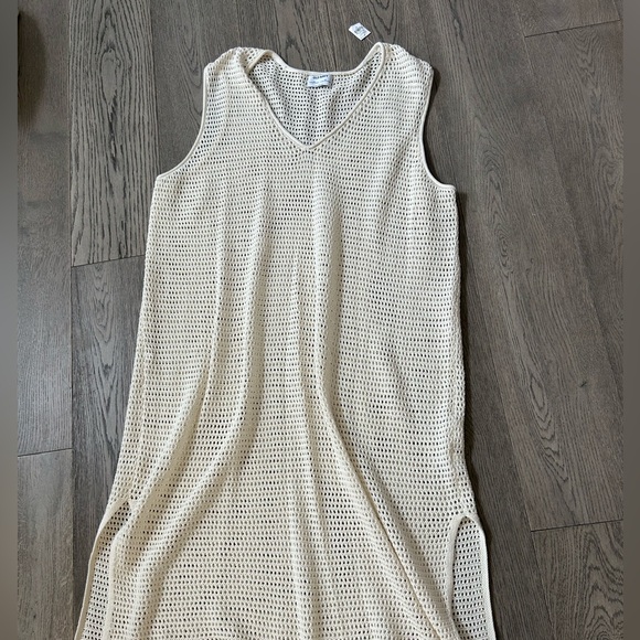 Amazing!!!! BNWT mesh coverup old navy - Picture 2 of 7